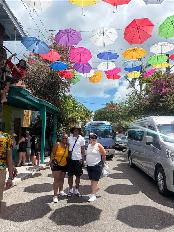 Nassau airport and private transportation in the Bahamas